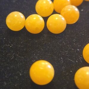 YELLOW JADE GEMSTONE BEADS